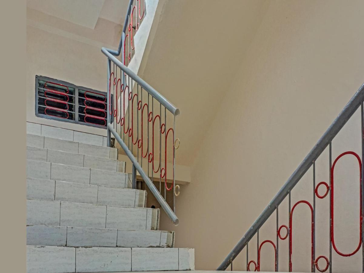 Reddoorz At Jalan Somba Opu Losari Makassar Exterior foto