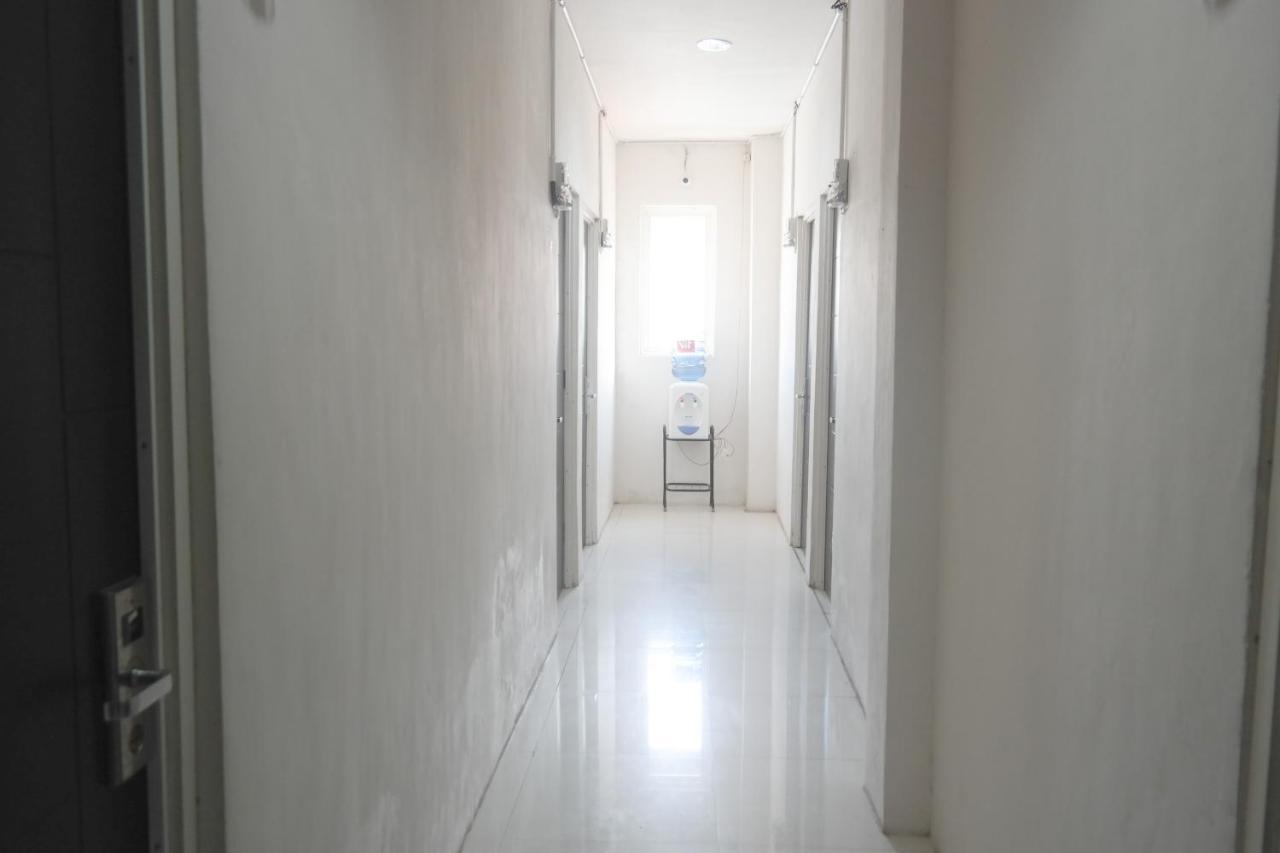 Reddoorz At Jalan Somba Opu Losari Makassar Exterior foto